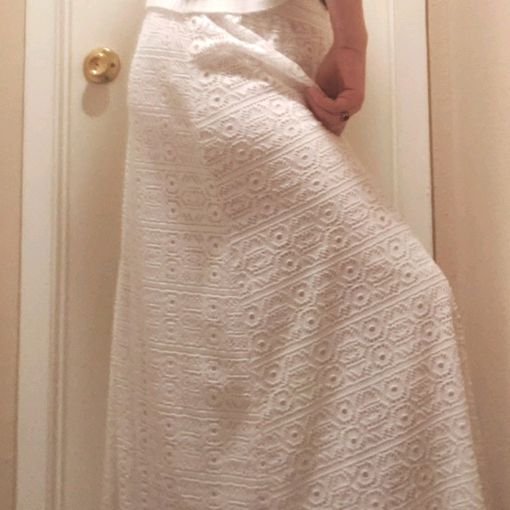 Maxi white skirt